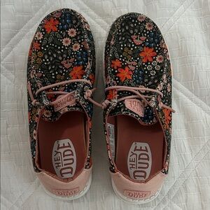 Girls Hey Dude- Black and Pink Floral